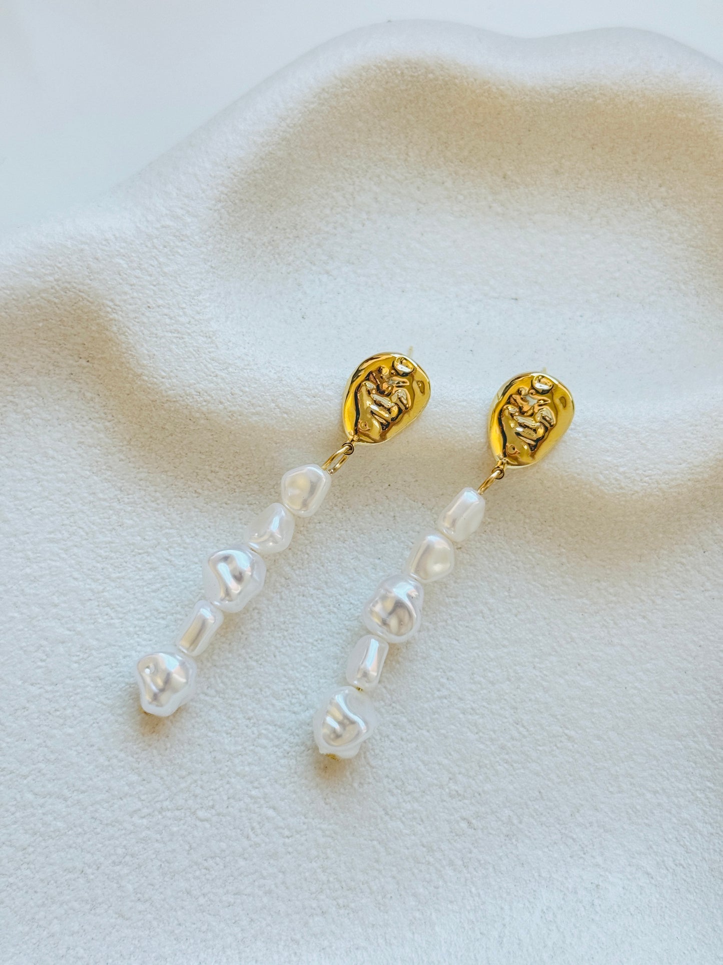 Vintage Pearl Long Earring