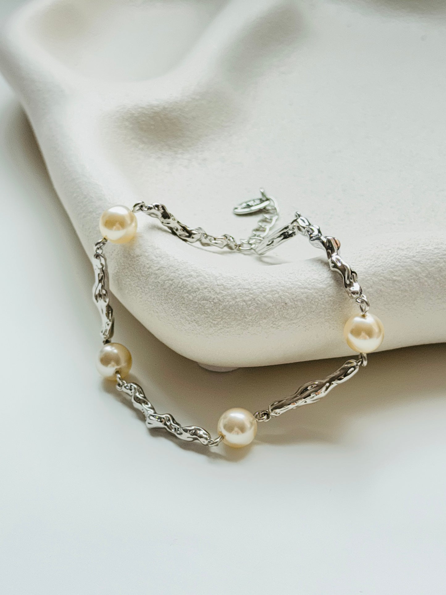 Chain Pearl Bracelet