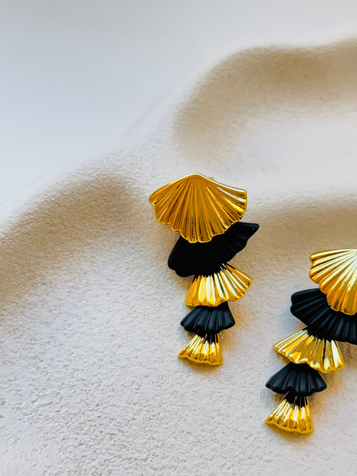 Shell Shape Earrings