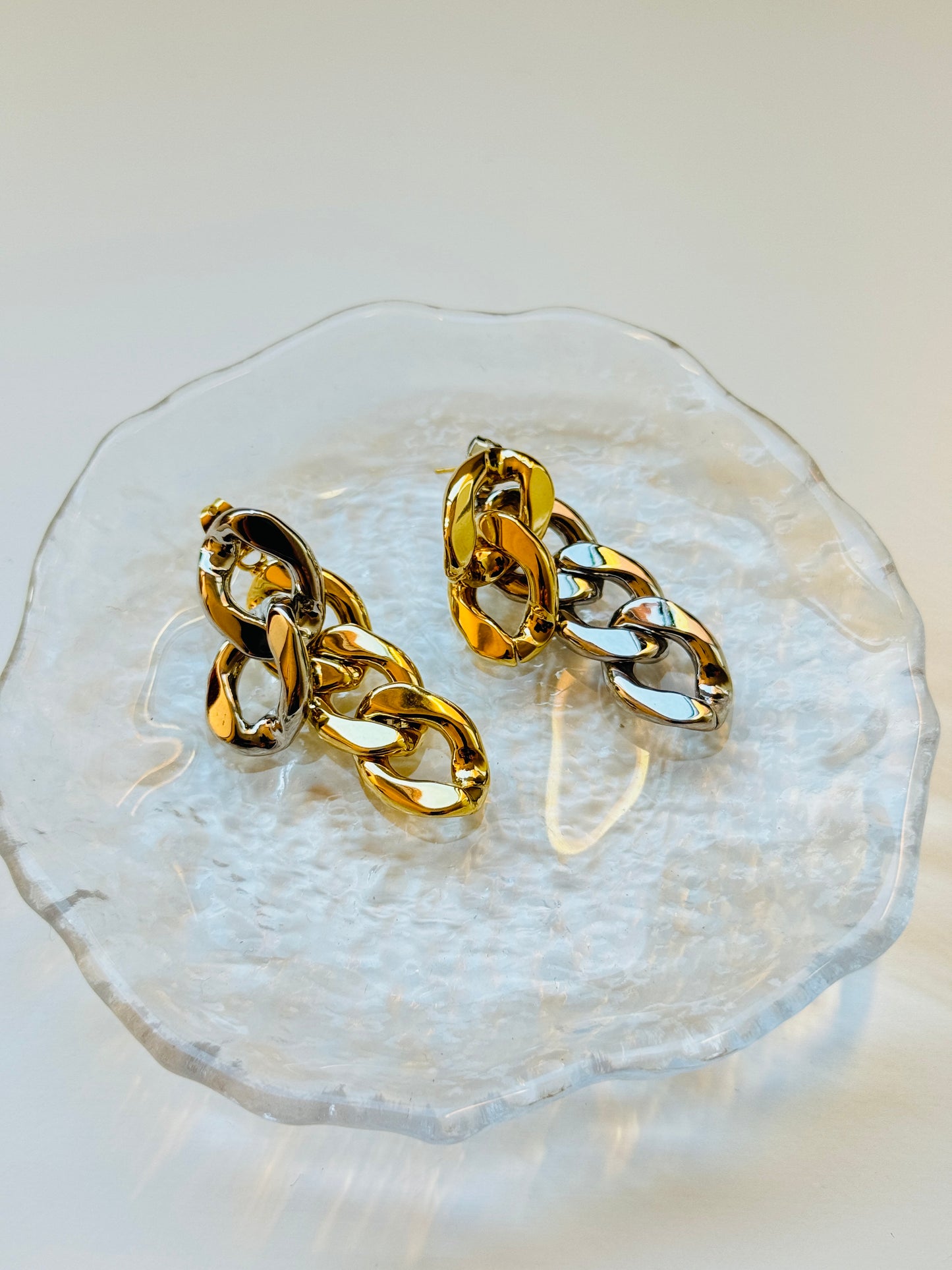 Lightweight Chain Dangle Earring