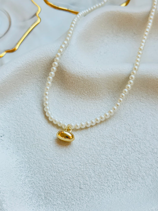 Duffle Pendant Pearl Necklace